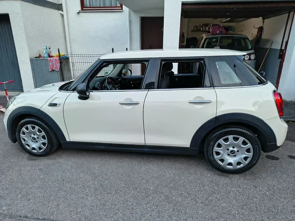 Usado Mini ONE 102 HP (75 kW) 2016 Bege Citadino