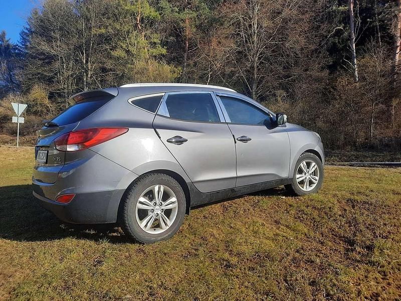 Gebraucht Hyundai ix35 Comfort 116 PS (85 kW) 2011 Grau SUV
