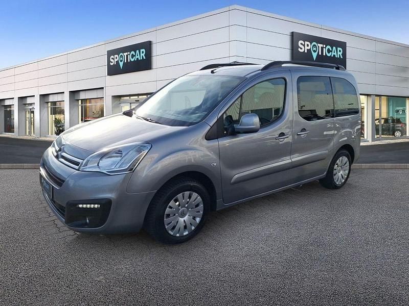Gris artense Gebraucht 2017 Citroën Berlingo Shine Van / Kleinbus | 10.590 € (Etwas zu teuer) - Bild 1/4