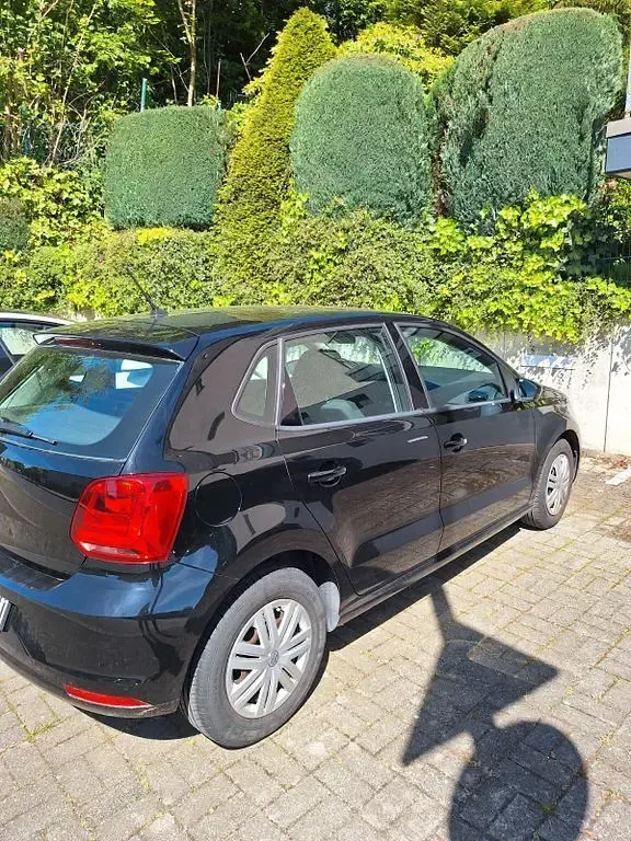 Gebraucht VW Polo Allstar 60 PS (44 kW) 2017 Schwarz Limousine