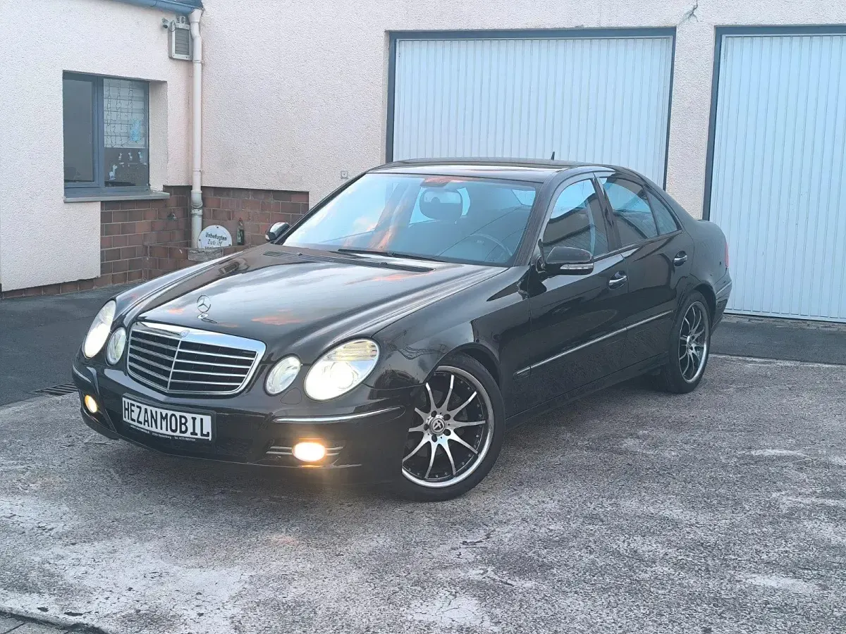 Gebraucht Mercedes E200 184 PS (135 kW) 2007 Schwarz Limousine