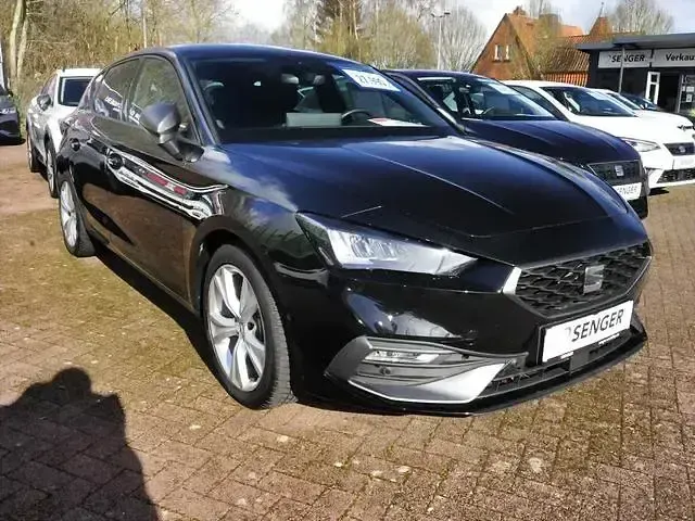 Gebraucht Seat Leon FR 150 PS (110 kW) 2025 Midnight schwarz metallic Limousine