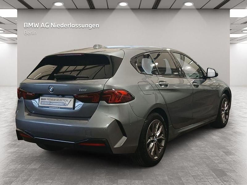 Gebraucht BMW 120 156 PS (114 kW) 2025 Grau Kleinwagen