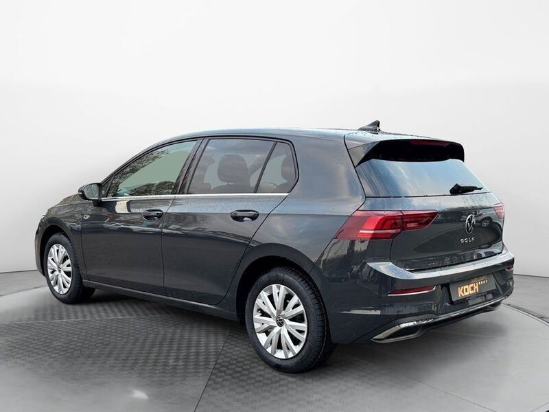 Gebraucht VW Golf VIII Style 150 PS (110 kW) 2025 Grau Kleinwagen
