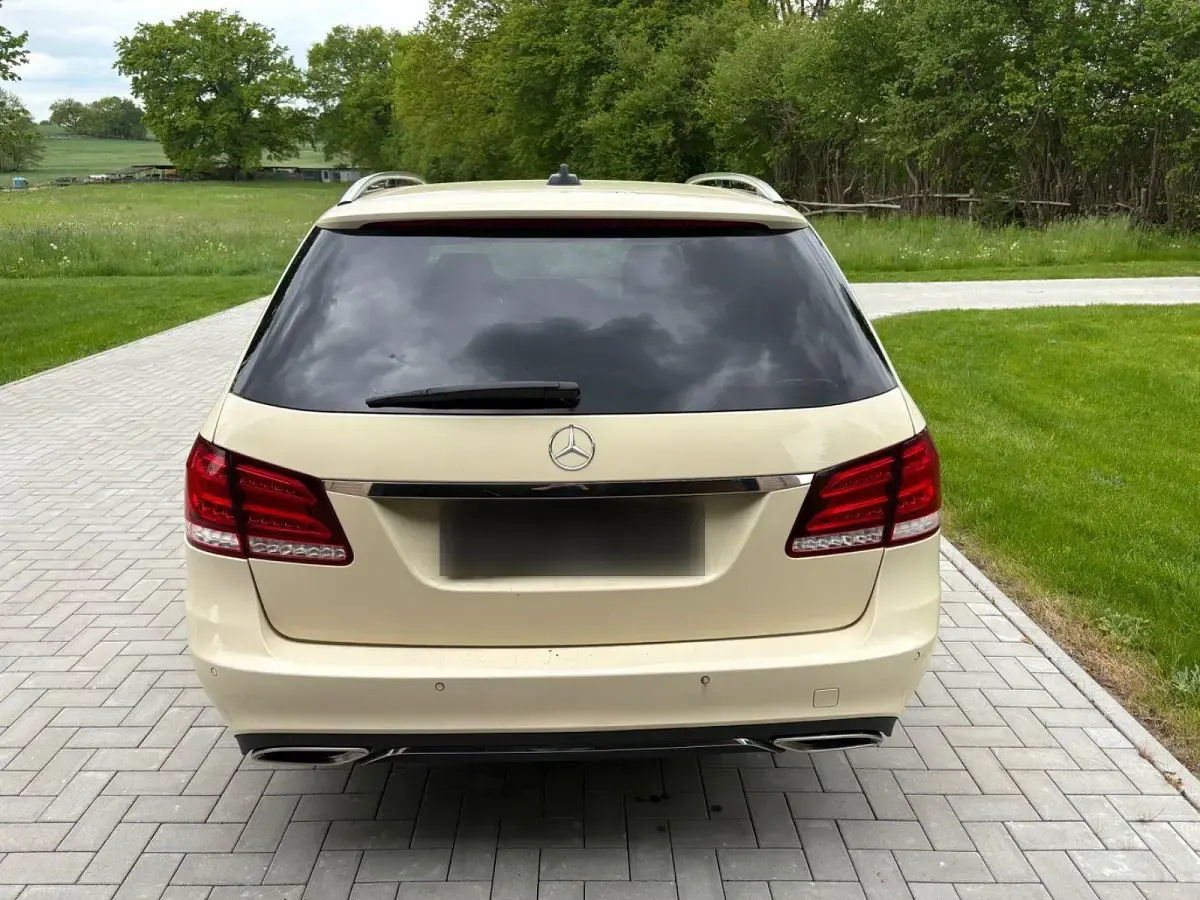 Gebraucht Mercedes E220 Edition 170 PS (125 kW) 2014 Gelb Kombi