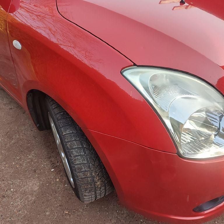 Gebraucht Suzuki Swift Comfort 92 PS (67 kW) 2007 Rot Kleinwagen