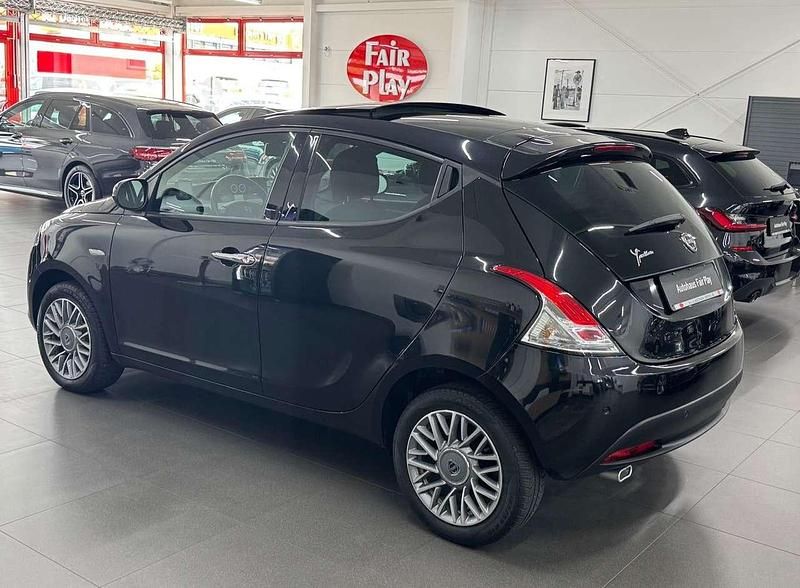 Gebraucht Lancia Ypsilon Gold 86 PS (63 kW) 2012 Grigio topo metallic Kleinwagen