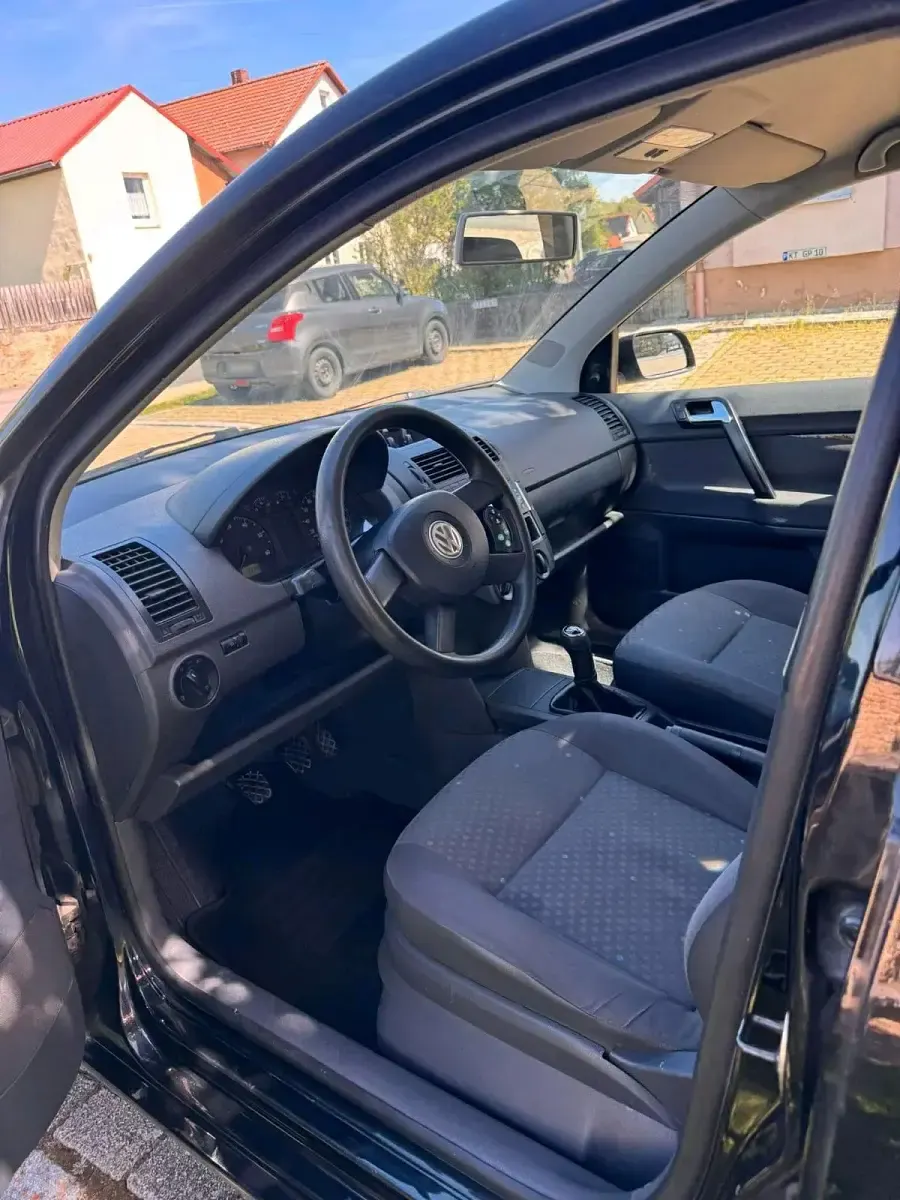Używany VW Polo 96 KM (70 kW) 2005 Czarny Hatchback