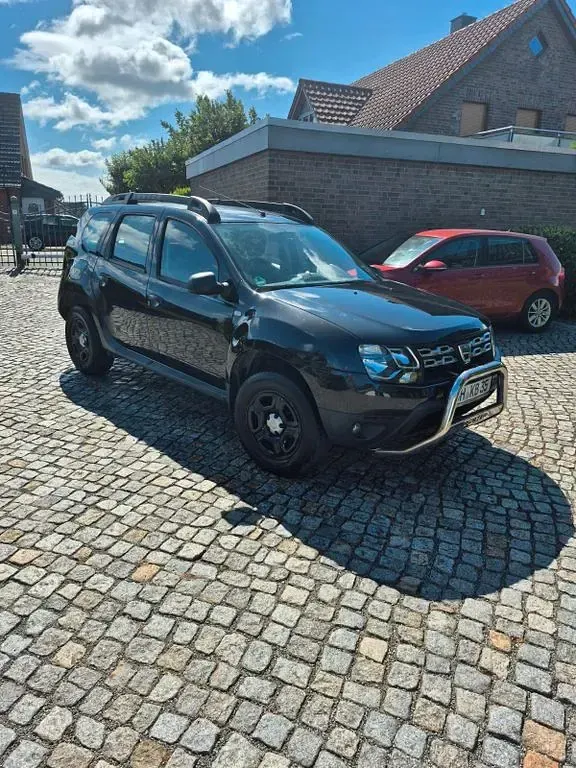 Gebraucht Dacia Duster 114 PS (83 kW) 2017 Schwarz SUV