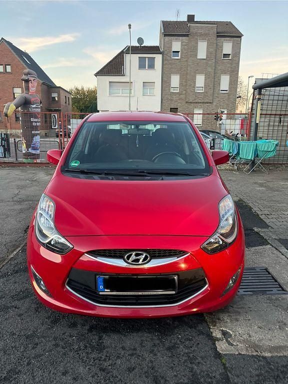 Rot Gebraucht 2014 Hyundai ix20 Trend Kleinwagen | 5.490 € (Guter Preis) - Bild 1/4