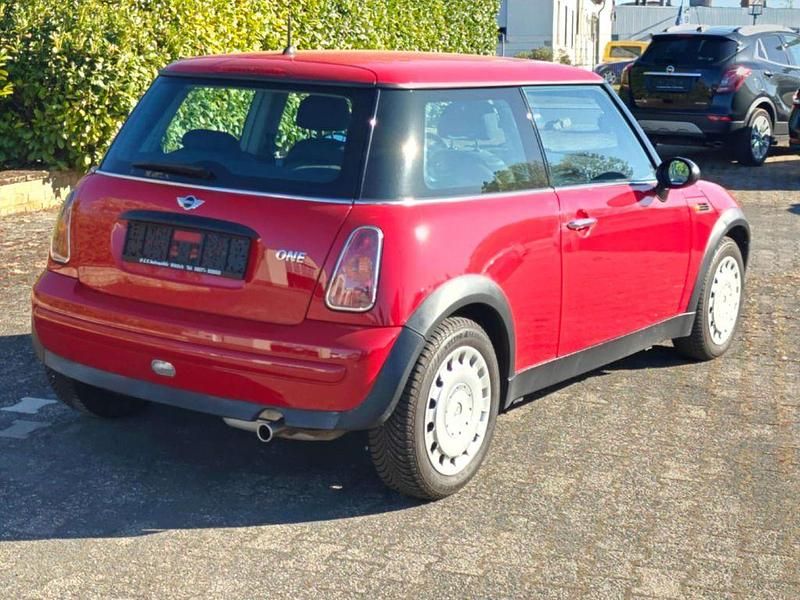 Usata Mini ONE 90 CV (66 kW) 2002 Rosso Utilitaria