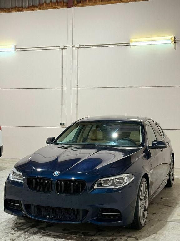 Gebraucht BMW 550 449 PS (330 kW) 2014 Blau Limousine