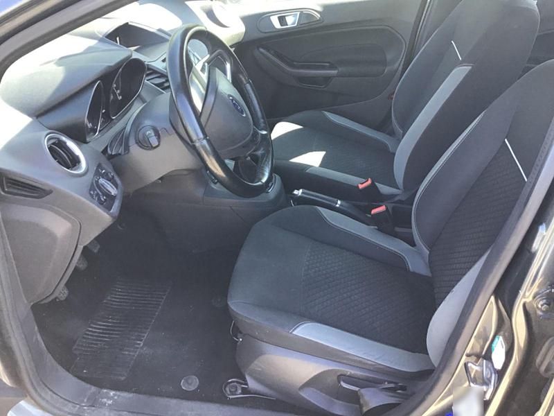 Gebraucht Ford Fiesta Celebration 80 PS (58 kW) 2017 Grau Kleinwagen