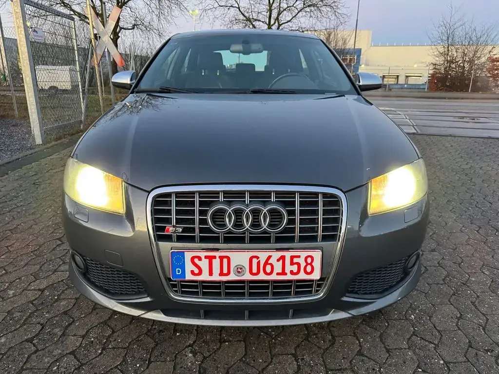 Gebraucht Audi S3 Sport 265 PS (194 kW) 2007 Grau Kleinwagen