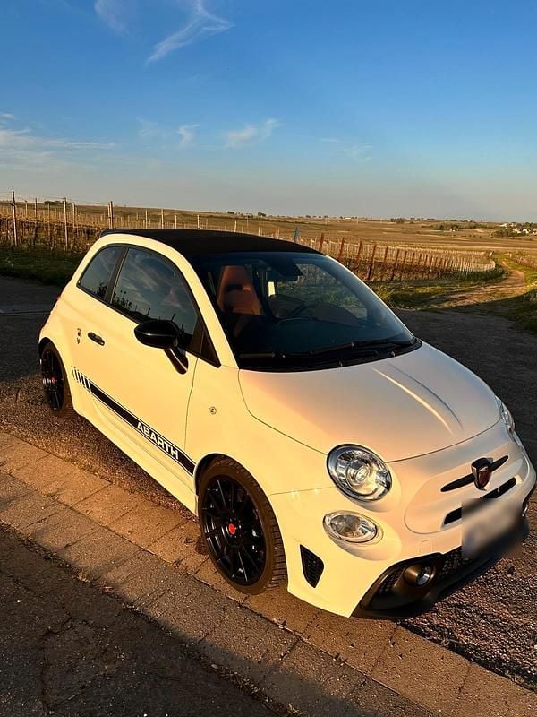 Weiß Gebraucht 2021 Abarth 595 Competizione Kleinwagen | 21.999 € (Guter Preis) - Bild 1/4