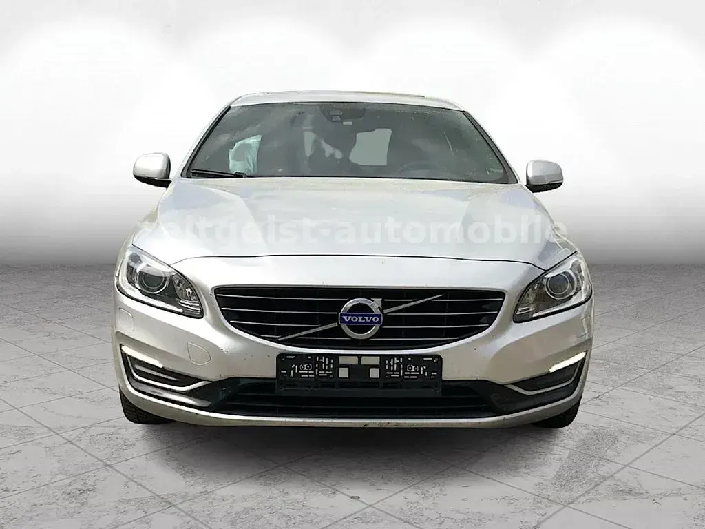 Gebraucht Volvo V60 R-Design 280 PS (205 kW) 2013 Silber Kombi