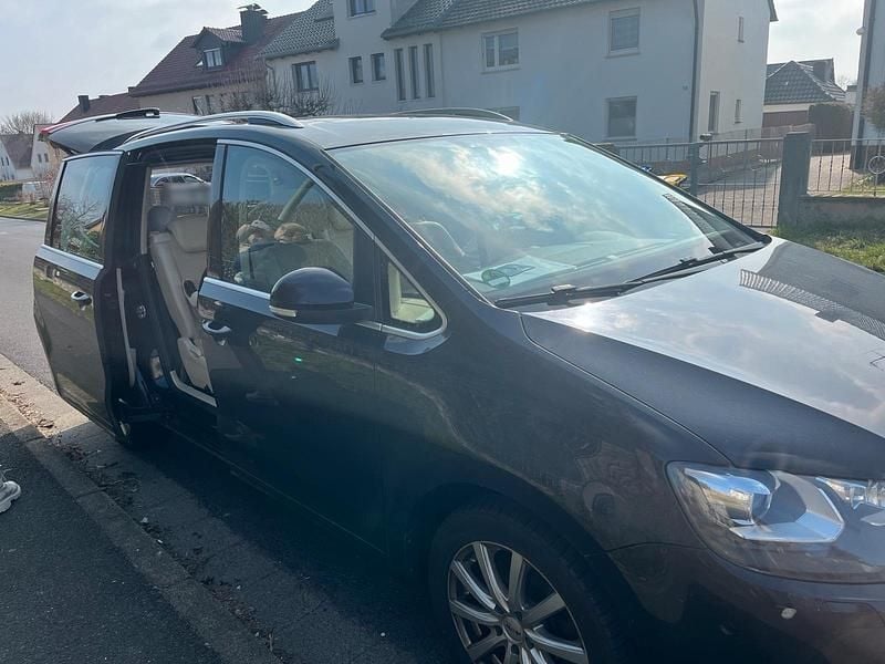 Gebraucht VW Sharan 170 PS (125 kW) 2013 Schwarz Van / Kleinbus