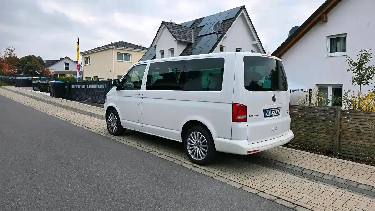 Gebraucht VW Multivan 179 PS (131 kW) 2015 Weiß Van / Kleinbus