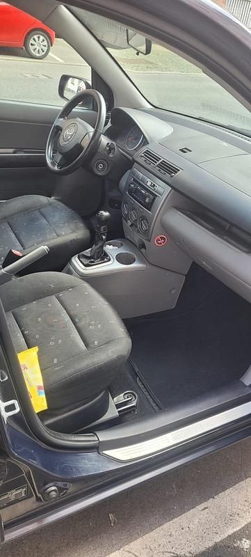 Gebraucht Mazda 2 75 PS (55 kW) 2005 Blau Kleinwagen