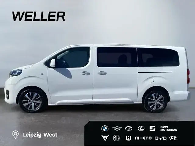Gebraucht Toyota Proace Verso Team 177 PS (130 kW) 2022 Weiss Kombi