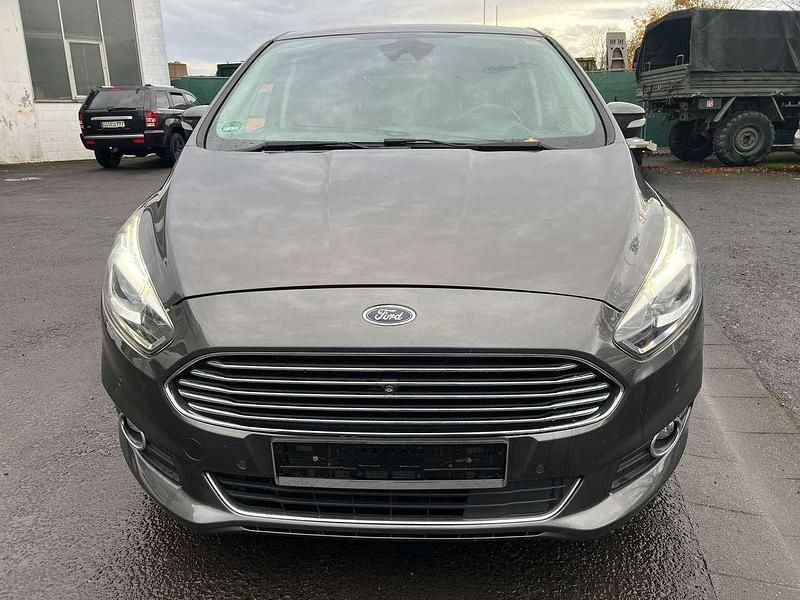Magnetic Gebraucht 2016 Ford S-MAX Titanium Van / Kleinbus | 12.900 € (Fairer Preis) - Bild 1/4