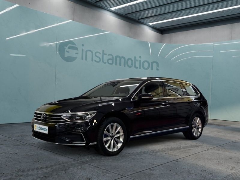 Schwarz Gebraucht 2020 VW Passat GTE Van / Kleinbus | 26.990 € (Teuer) - Bild 1/4