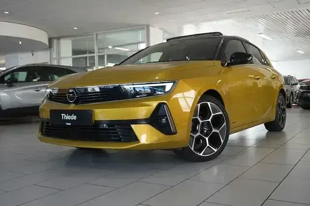 Gebraucht Opel Astra Ultimate 131 PS (96 kW) 2023 Kult gelb metallic Kleinwagen