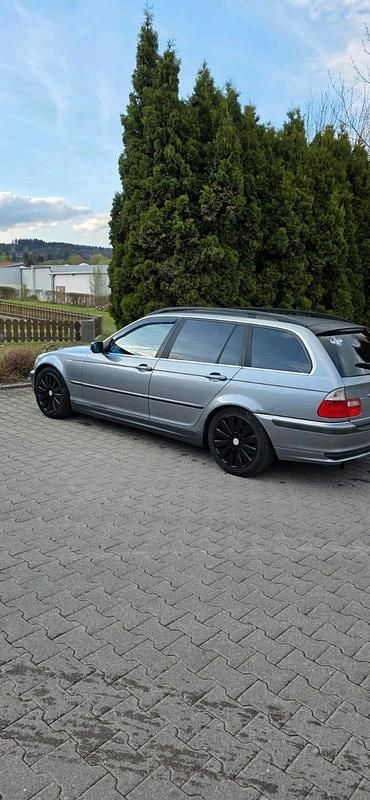 Second-hand BMW 320 150 CP (110 kW) 2004 Gri Break