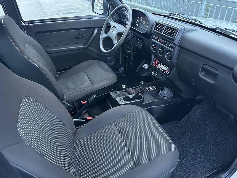 Gebraucht Lada niva 83 PS (61 kW) 2021 Silber SUV