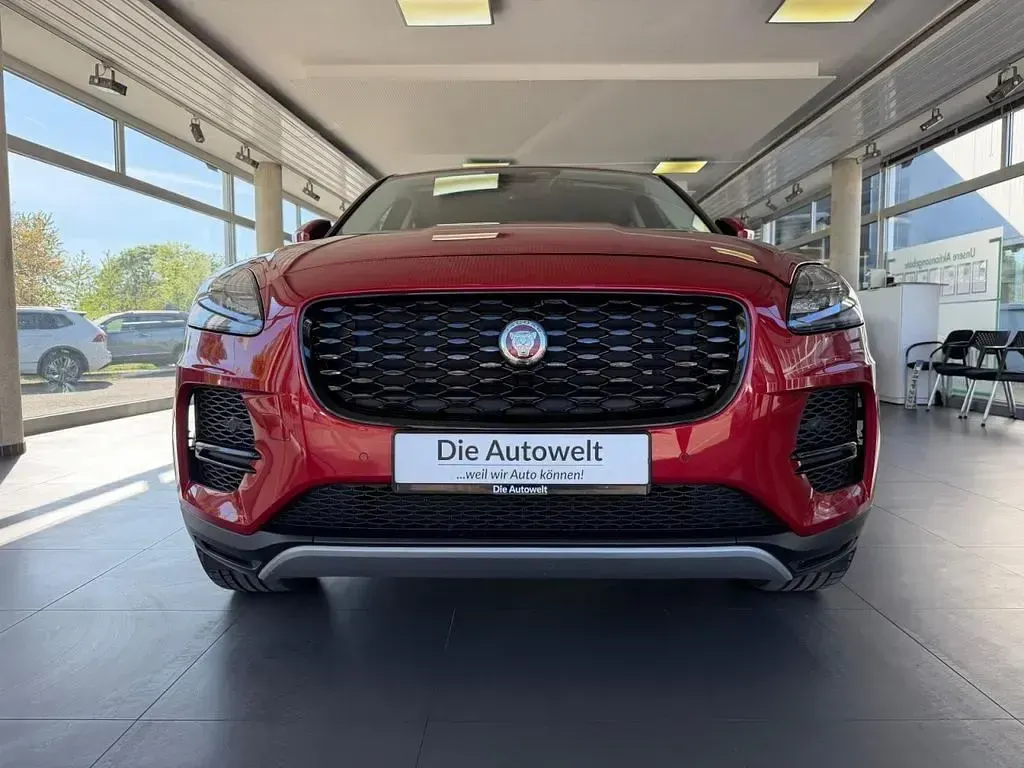 Occasion Jaguar E-Pace SE 160 PK (117 kW) 2022 Rood SUV