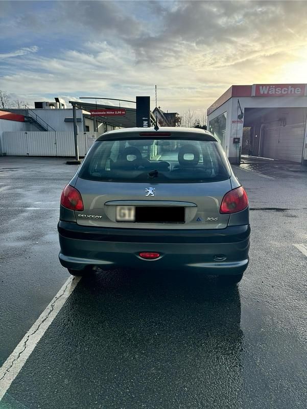 Gebraucht Peugeot 206 75 PS (55 kW) 2006 Grau Kleinwagen