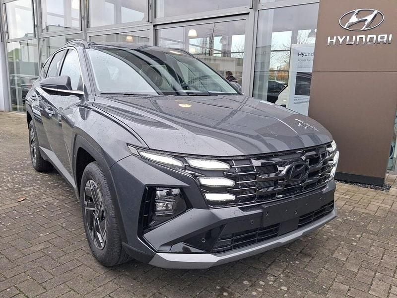 Ecotronic grey Neu 2025 Hyundai Tucson Select SUV | 31.480 € (Guter Preis) - Bild 1/4
