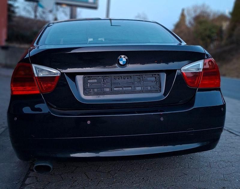 Gebraucht BMW 320 Performance 170 PS (125 kW) 2007 Schwarz Limousine