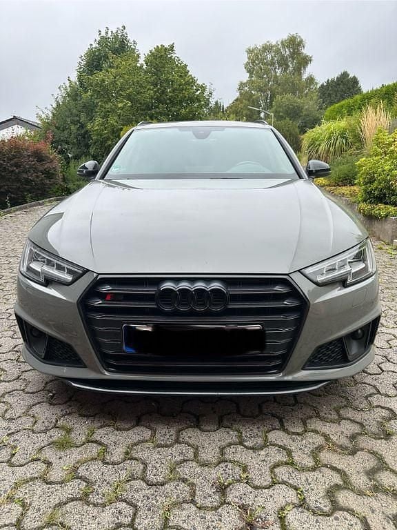Grau Gebraucht 2020 Audi S4 Ambiente Kombi | 37.200 € (Fairer Preis) - Bild 1/4