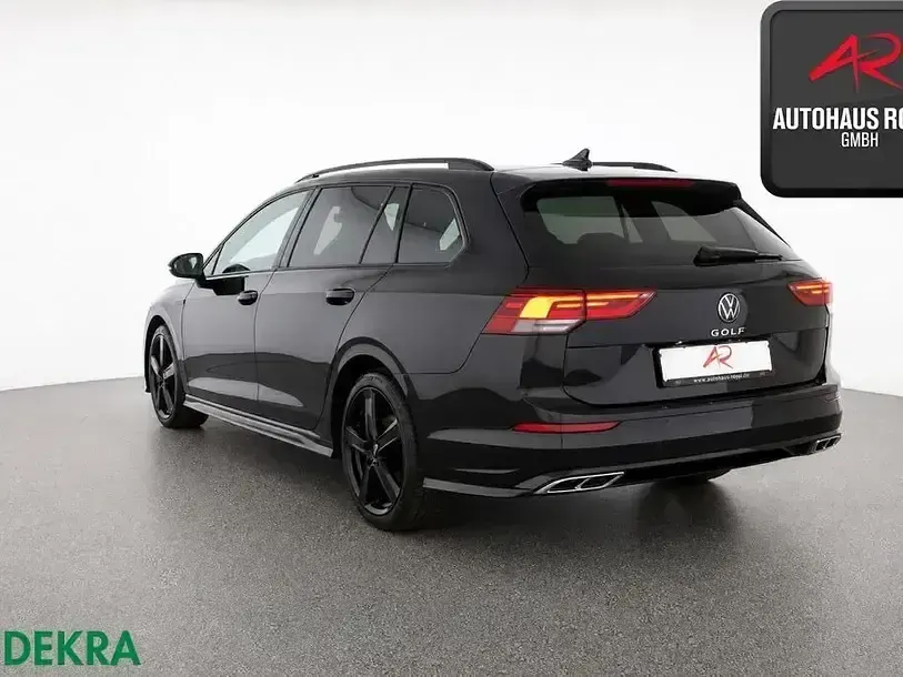 Gebraucht VW Golf VIII R-line 150 PS (110 kW) 2024 Grenadillschwarz Kombi