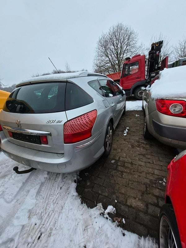 Gebraucht Peugeot 407 140 PS (102 kW) 2009 Silber Kombi