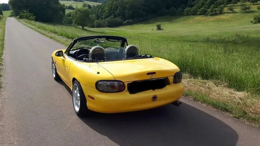 Gebraucht Mazda MX5 110 PS (80 kW) 2000 Gelb Cabrio