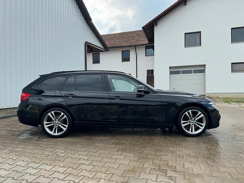 Gebraucht BMW 320 190 PS (139 kW) 2016 Schwarz Kombi