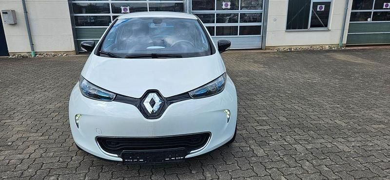 Weiß Gebraucht 2015 Renault Zoe Zen Kleinwagen | 5.999 € (Fairer Preis) - Bild 1/4