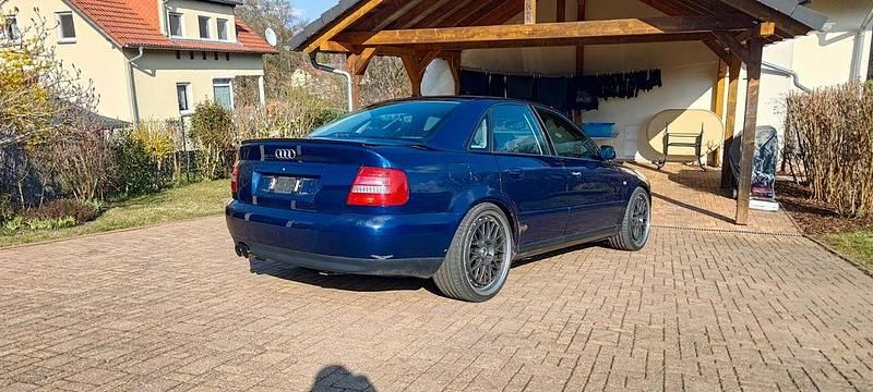 Gebraucht Audi A4 Performance 150 PS (110 kW) 2000 Blau Limousine