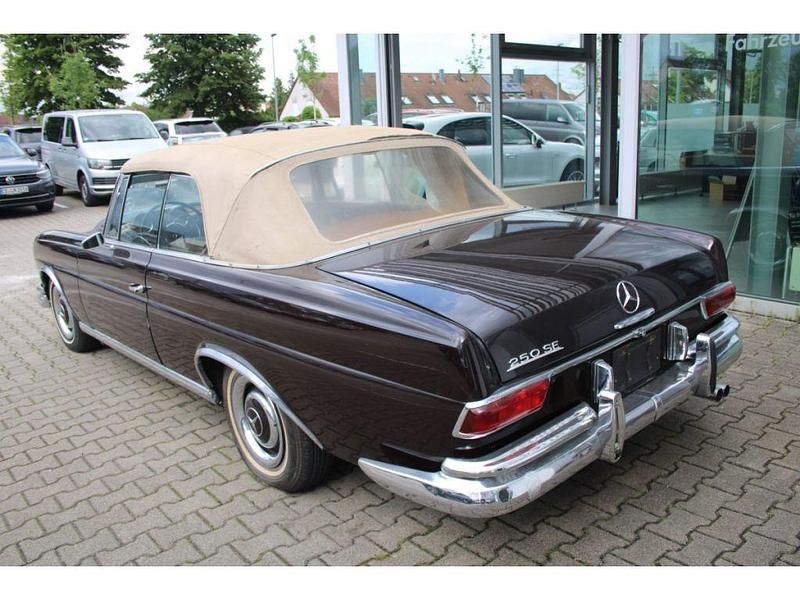 Gebraucht Mercedes 250 SE 150 PS (110 kW) 1966 Braun (metallic) Cabrio