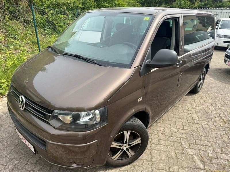 Second-hand VW T5 140 CP (102 kW) 2011 Maro Van