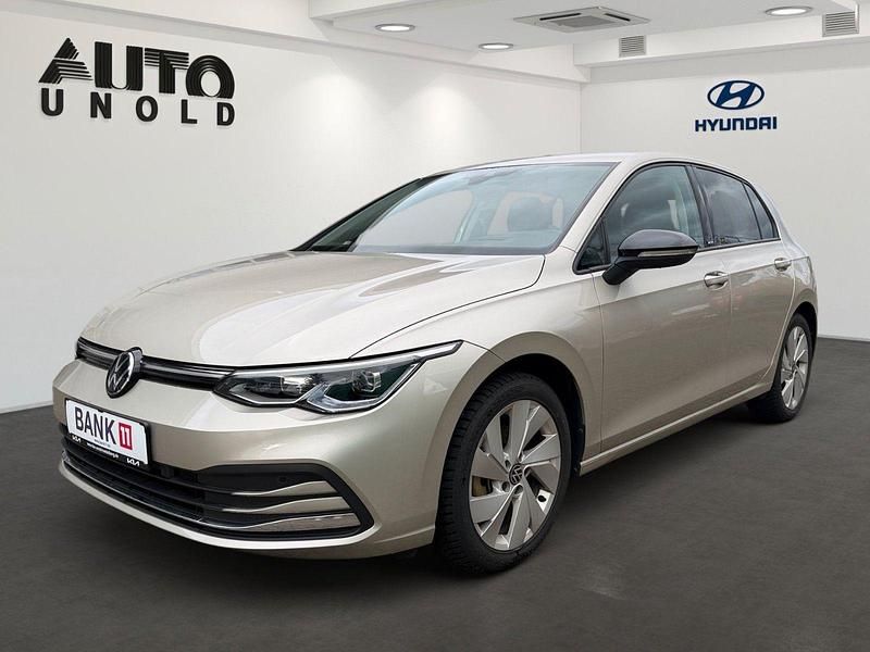 Silber Gebraucht 2023 VW Golf VIII Move Limousine | 24.890 € (Guter Preis) - Bild 1/4