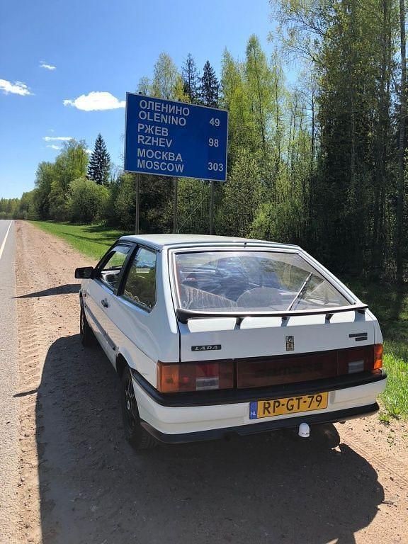 Second-hand Lada Samara 71 CP (52 kW) 1997 Alb Hatchback