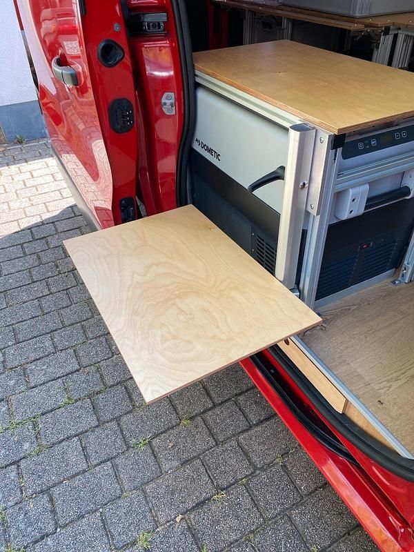 Gebraucht Opel Vivaro 120 PS (88 kW) 2015 Rot Van / Kleinbus