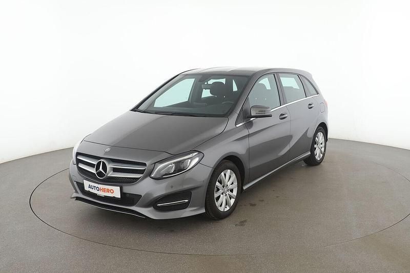 Grau Gebraucht 2015 Mercedes B180 Style Van / Kleinbus | 14.370 € (Fairer Preis) - Bild 1/3