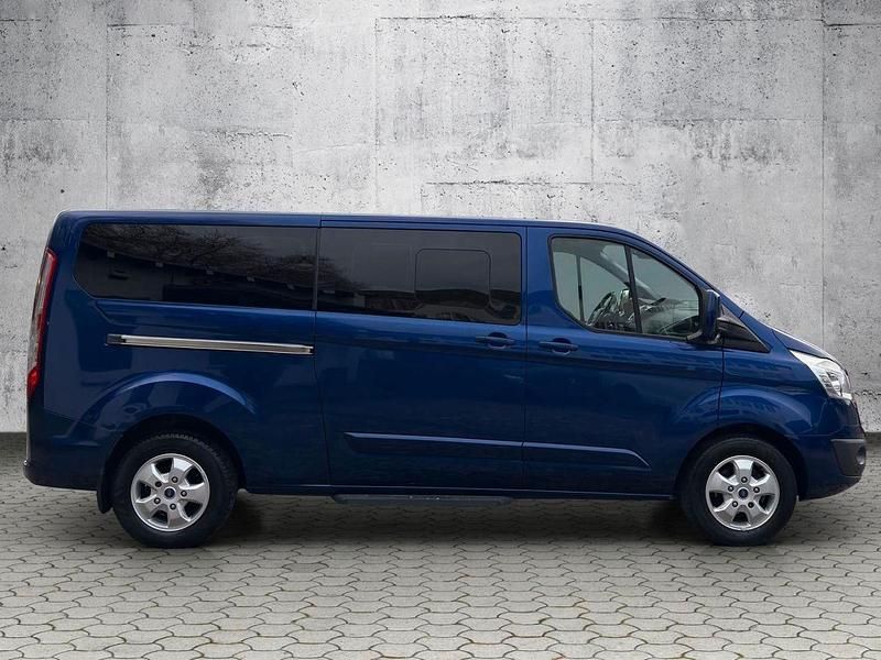Gebraucht Ford Tourneo Titanium 170 PS (125 kW) 2016 Blau Kombi