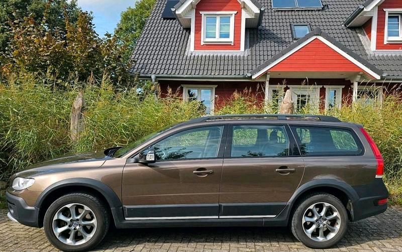 Gold Gebraucht 2014 Volvo XC70 SUV | 13.600 € - Bild 1/4