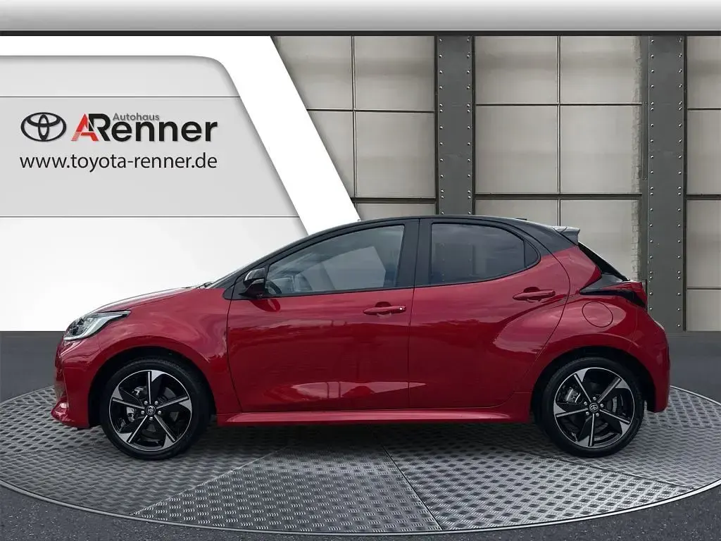 Neu Toyota Yaris Hybrid Plus 131 PS (96 kW) 2026 Limousine