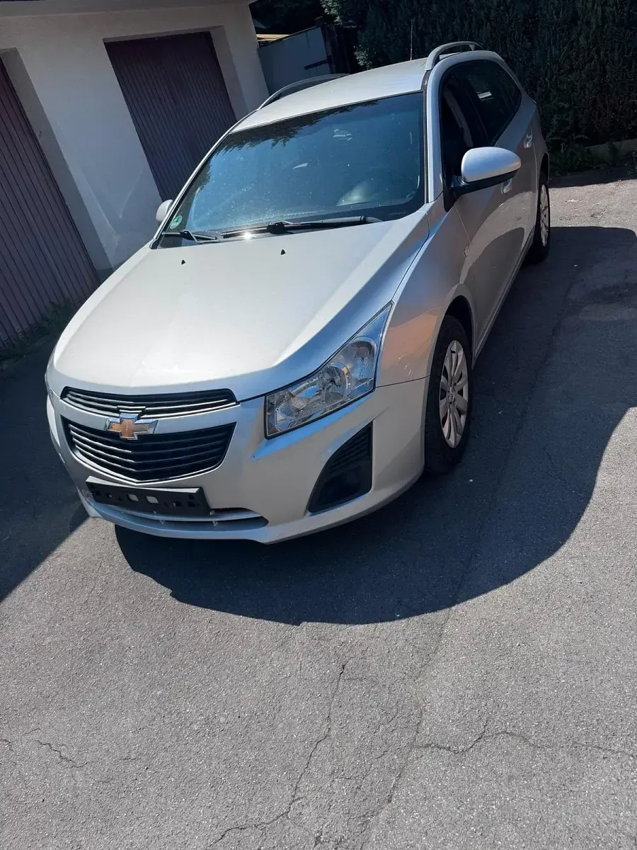 Gebraucht Chevrolet Cruze 124 PS (91 kW) 2013 Silber Limousine